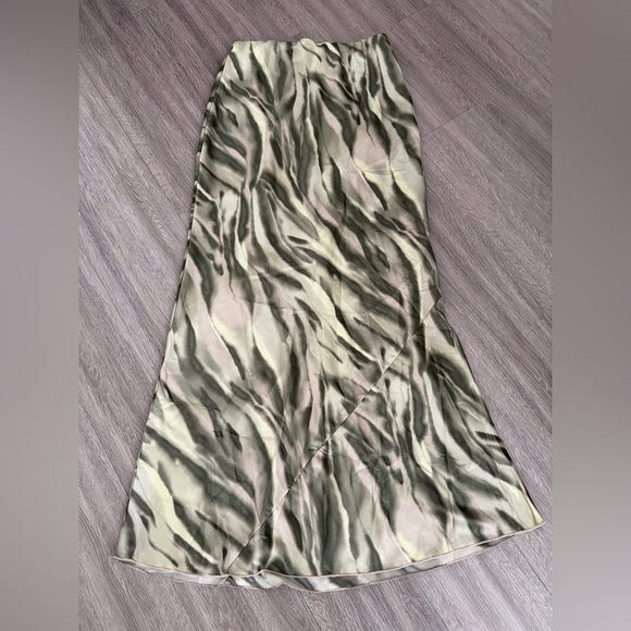 Dresses & Skirts - Stylish Zebra Print Maxi Skirt